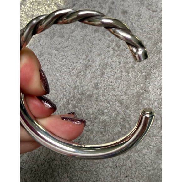 Brighton Interlok Twist Hinged Bangle Silver Bracelet NWOT - Picture 2 of 5